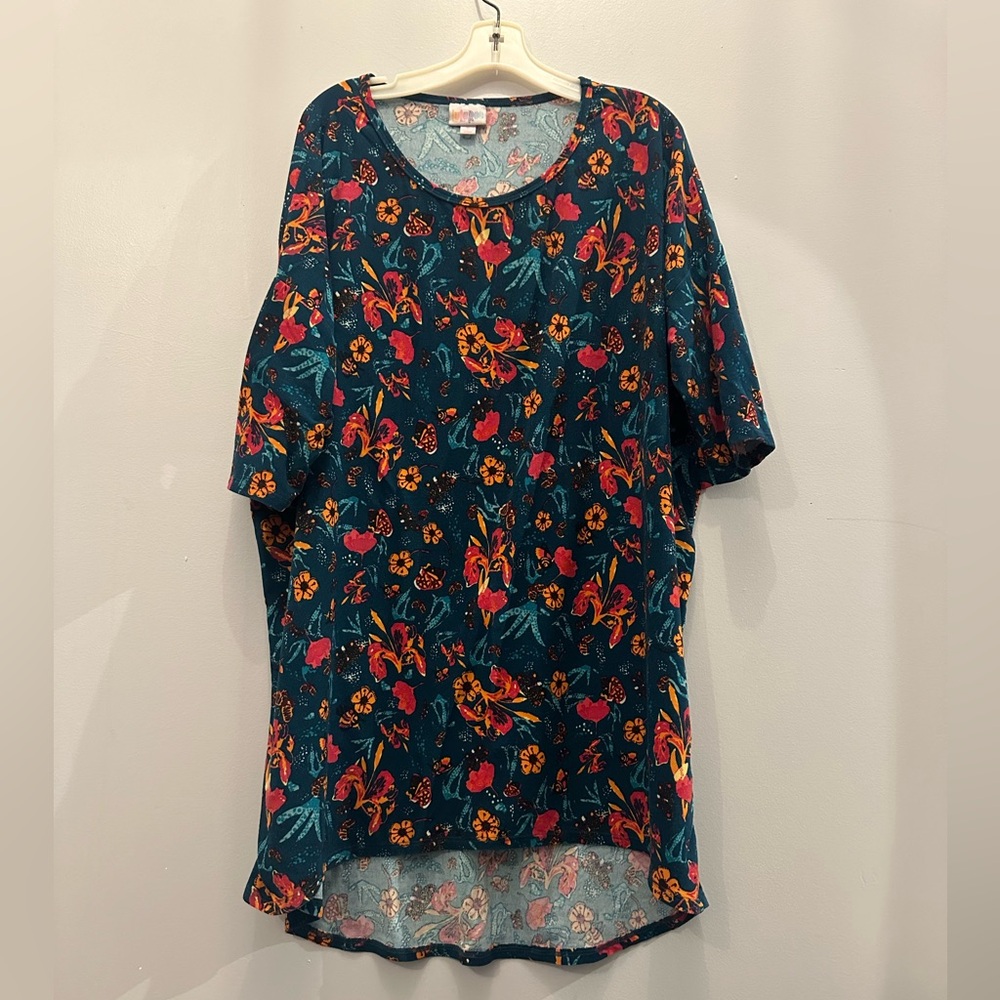 EUC Lularoe Irma. Women’s Small.